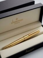 قلم "Chairman Geneve" الذهبي – أناقة تخطّ ملامح النجاح | رويال ليفل